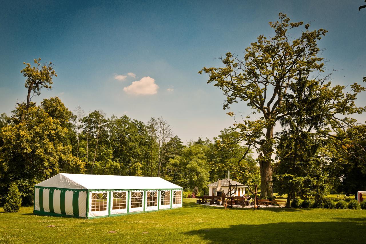 Agropark - Dworek Pod Lipa Sobków Eksteriør billede